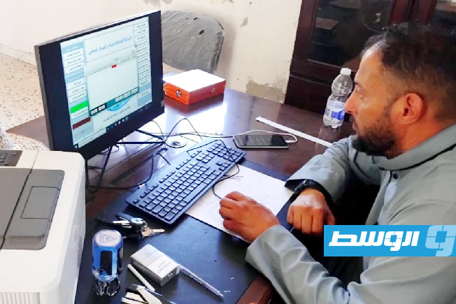 متابعة تعبئة صهاريج محطة المرسى في زوارة، 20 يوليو 2025 (الشركة العامة للمياه)