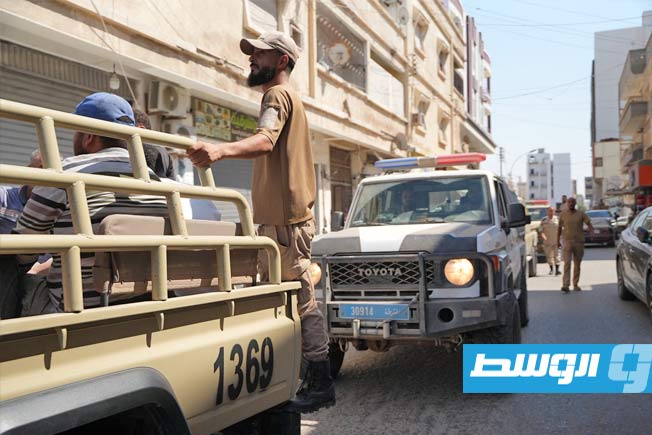 جانب من حملة تفتيش لضبط مهاجرين غير نظاميين، السبت 16 أغسطس 2025 (جهاز الهجرة غير الشرعية ببنغازي)
