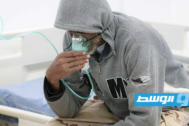 التعامل مع حالات مصابة بأمراض تنفسية جراء موجة الطقس السيء، 20 يناير 2026. (مستشفى الكويفية)