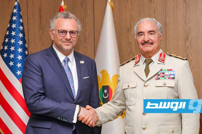 لقاء حفتر ومستشار الرئيس الأميركي في بنغازي، الخميس 24 يوليو 2025. (القيادة العامة)