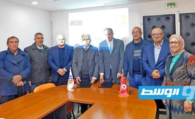 جانب من توقيع اتفاقية التعاون (صفحة جامعة نالوت على فيسبوك)
