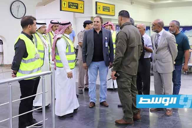 وفد من الطيران المدني السعودي يتفقد مطار بنينا في بنغازي، 14 مايو 2025 (صفحة المطار بموقع فيسبوك)