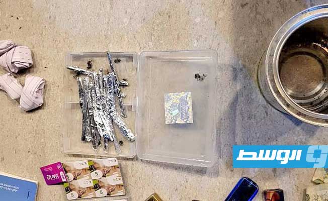 جانب من المضبوطات بحوزة المتهمين (مكتب النائب العام)