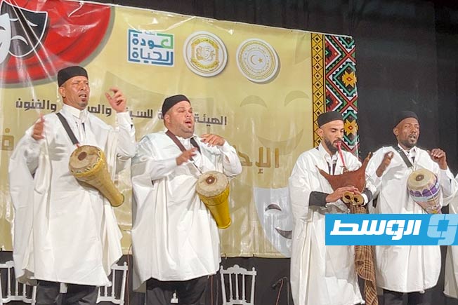 جانب من فعاليات افتتاح المسرح الوطني«محمد سليم» بطرابلس أمس الخميس. (تصوير: عبدالرحمن الشريف)