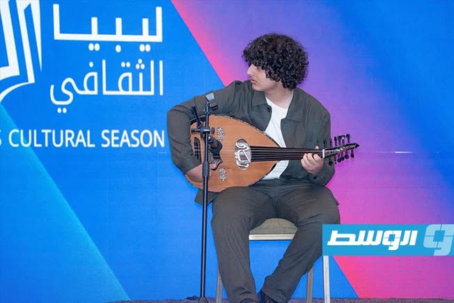 المطرب الواعد زياد السحاتي خلال فعاليات افتتاح «موسم ليبيا الثقافي 2026» في «فندق كورنثيا - قاعة لبدة» بطرابلس في 11 يوليو 2026. (موسم ليبيا الثقافي على فيسبوك))