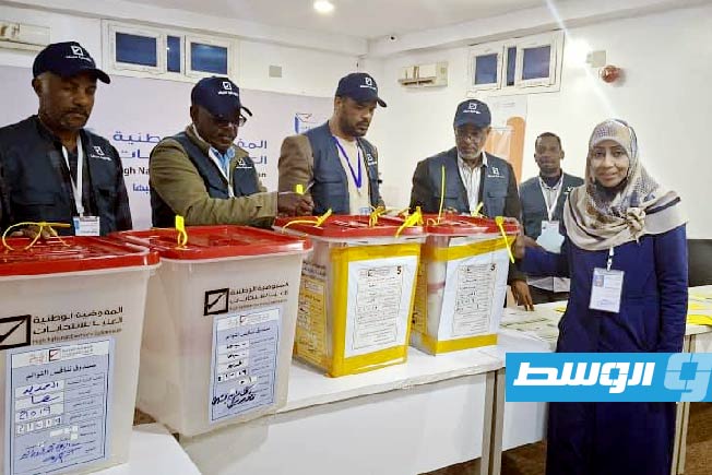 نقل صناديق اقتراع البلديات من المراكز الانتخابية إلى مكاتب الإدارة الانتخابية، 13 ديسمبر 2025 (مفوضية الانتخابات)