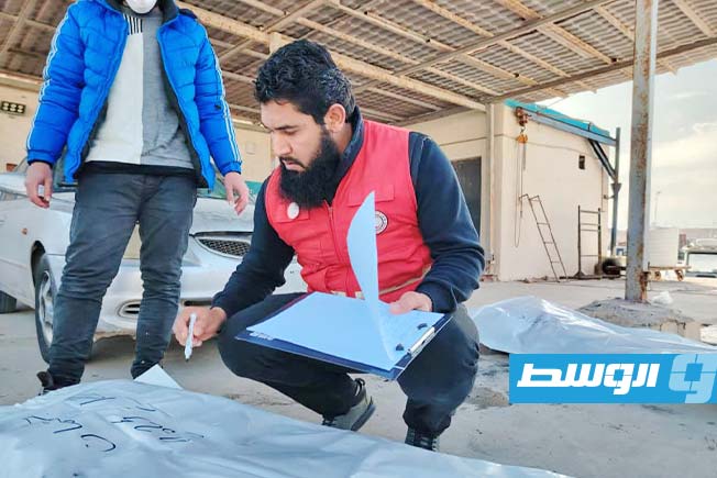 انتشال جثامين غرقى قبالة الزاوية، 7 فبراير 2025. (الهلال الأحمر الليبي)