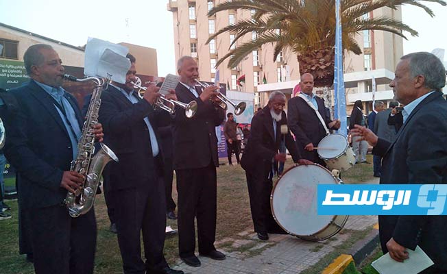 الفرقة الموسيقية أثناء مراسم الافتتاح. (بوابة الوسط)