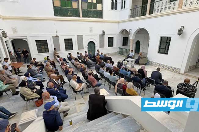 جانب من حضو ر الندوة التي تناولت «الرواية الاستعمارية للابدة الجماعية» خلال ندوة فكرية بمجمع ليبيا للدراسات المتقدمة، الخميس 21 مايو 2026. (فيسبوك)