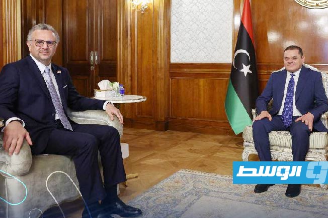 لقاء الدبيبة مع مسعد بولس في طرابلس بحضور عدد من الوزراء، 23 يوليو 2025. (حكومتنا)