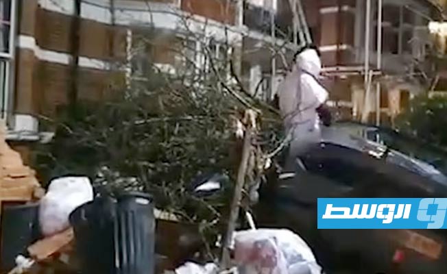 سيارة مايكل أنطونيو اللامبورجيني عقب اصطدامه بشجرة (جريدة دايلي ميل)