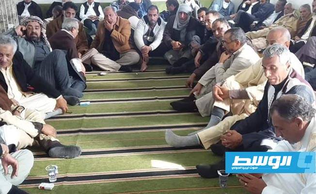 جانب من المشاركين في اجتماع قبائل السعادي والمرابطين والعبيدات