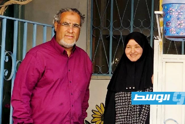 تكريم الفنانة الليبية عائشة الحلافي نجمة «عمر المختار» (فيسبوك)