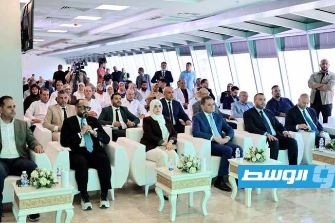 الدبيبة يفتتح أقسامًا جديدة بمستشفى العيون في طرابلس