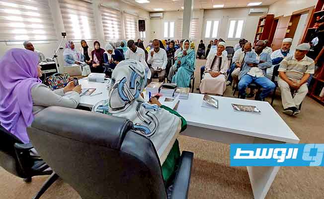 حفل توقيع كتاب «لمسات قلم» للكاتبة زينب قجدور بمكتبة اليونسكو في سبها، الثلاثاء 10 أكتوبر 2023. (تصوير: رمضان كرنفودة)