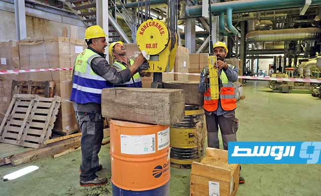 أعمال الصيانة بوحدات التوليد في محطة كهرباء الزاوية للدورة المزدوجة. (الشركة العامة للكهرباء)