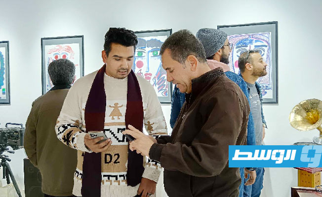 جانب من معرض الفنان والباحث مختار دريرة في دار الحاراتي بالمدينة القديمة طرابلس، في 22 ديسمبر 2024. (بوابة الوسط)