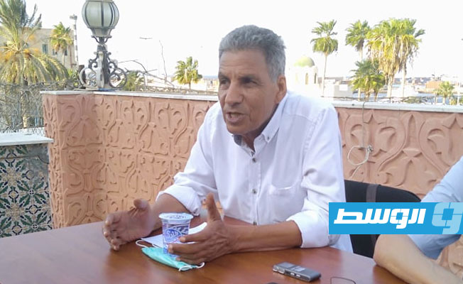 الكاتب منصور بوشناف (بوابة الوسط)