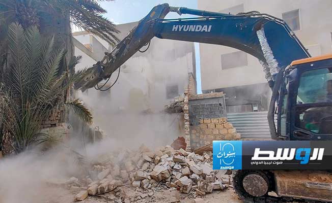 جانب من أعمال فتح مسار الدائري الثالث، الثلاثاء 2 يوليو 2024 (شركة الخدمات العامة بطرابلس)
