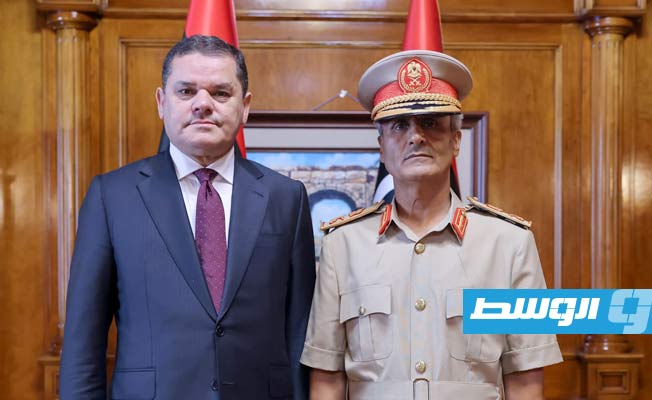 المدعي العسكري اللواء مسعود رحومة يؤدي اليمين القانونية أمام الدبيبة، الإثنين 23 أغسطس 2021. (حكومة الوحدة الوطنية)