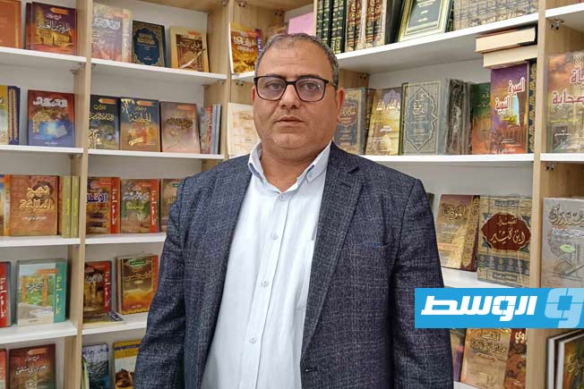 مدير دار القرطاس، محمد سالم. (بوابة الوسط)