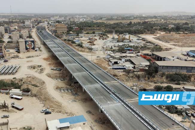 جسر جزيرة السلام بمدينة الخمس في مراحله النهائية قبل الافتتاح، 7 مايو 2026 (جهاز تنفيذ مشروعات المواصلات)