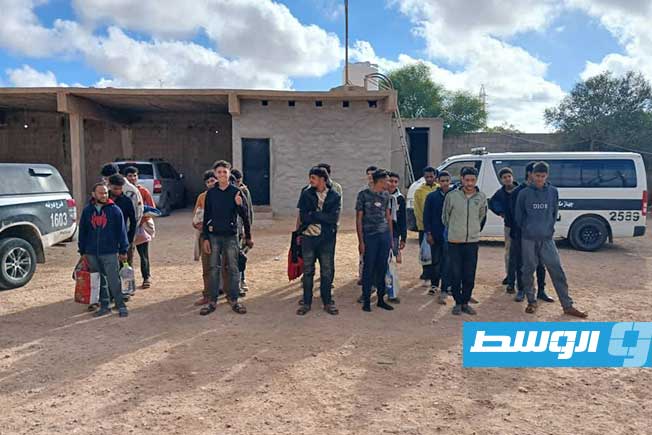 ترحيل مهاجرين غير نظاميين من منفذ امساعد إلى مصر (جهاز الهجرة غير الشرعية)