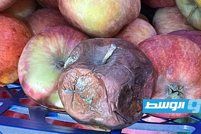 حملة تفتيشية على محال بيع المواد الغذائية في سرت، 4 سبتمبر 2025. (مركز الرقابة على الأغذية والأدوية)