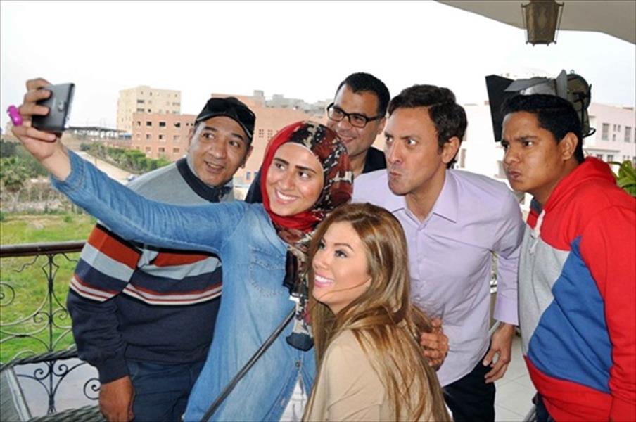 بالصور: رانيا فريد شوقي تحتفل بـ«الأستاذ بلبل وحرمه»
