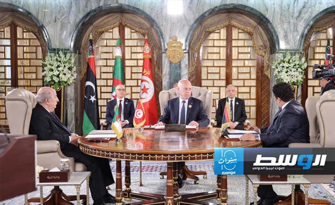 الاجتماع التشاوري بين سعيد وتبون والمنفي في تونس، الإثنين 22 أبريل 2024. (الرئاسة التونسية)