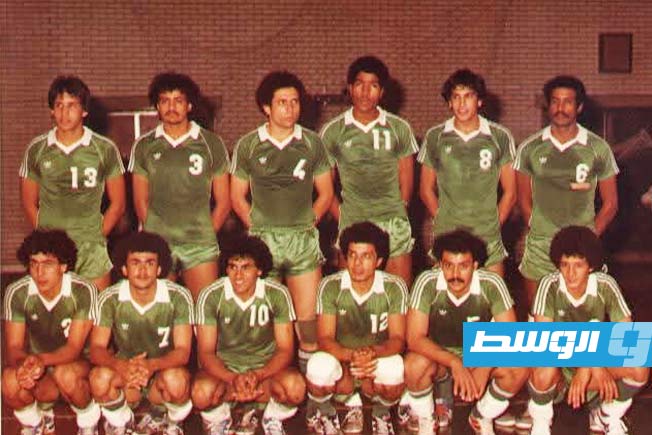 محمد الأصفر مع المنتخب الليبي الثاني جلوسا في البطولة العربية بالكويت 1981. (خاص - الوسط)