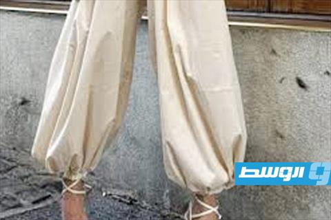 بنطلون البالون.. صيحة عصرية تمنحك إطلالة أنيقة ومريحة