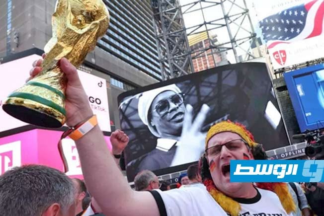 كرنفال المونديال ينتقل إلى قلب نيويورك. (فرانس برس)