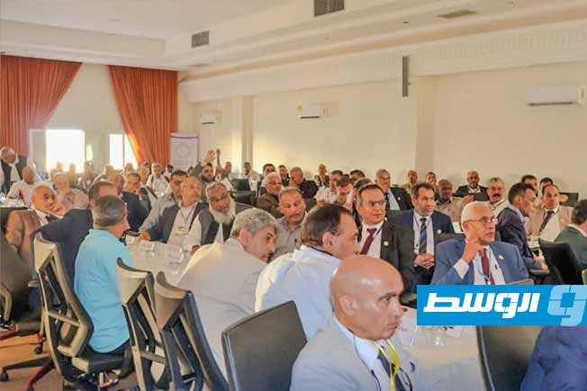 جانب من ورشة عمل موسعة حضرها مراقبون للتربية والتعليم في مدينة صبراتة، الإثنين 16 سبتمبر 2025 (منصة حكومتنا)