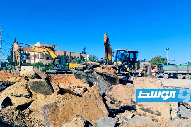 بدء تنفيذ الطريق المزدوج في منطقة السراج بطرابلس، 10 يناير 2026 (جهاز تنفيذ مشروعات الإسكان)