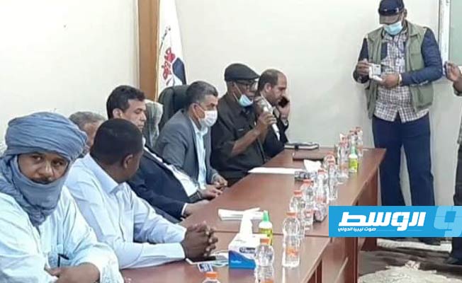 لقاء نائب رئيس حكومة الوحدة الوطنية الموقتة رمضان أبوجناح مع أعيان ومشايخ منطقة جرمة بوادي الآجال، 19 مايو 2021. (بوابة الوسط)
