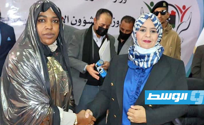 مراسم التسليم والاستلام بين المفوضة بوزارة الشؤون الاجتماعية بحكومة الوفاق السابقة والوزيرة الجديدة (حكومة الوحدة الوطنية)