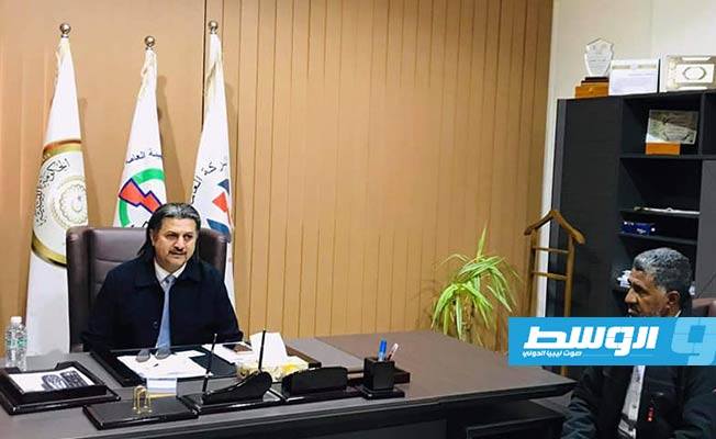 فخري المسماري خلال لقائه وفدا من مدينة أوجلة، 23 ديسمبر 2020. (كهرباء الموقتة)