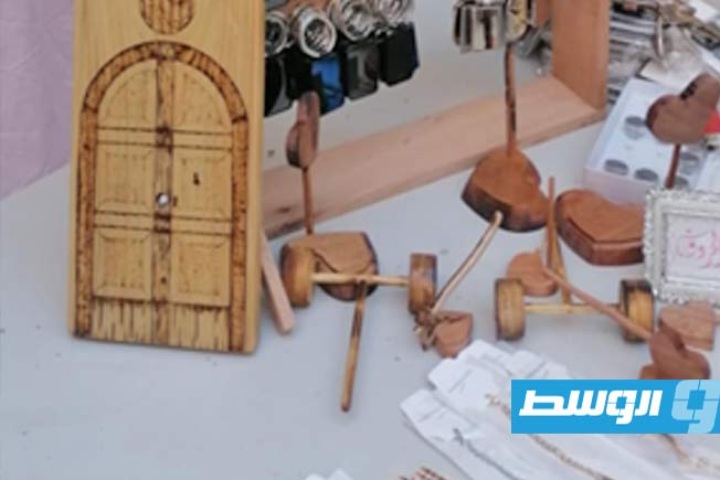 جانب من معرض «ريشة ومقتنيات ليبية» بزاوية الدهماني في 15 أغسطس 2025. (بوابة الوسط)