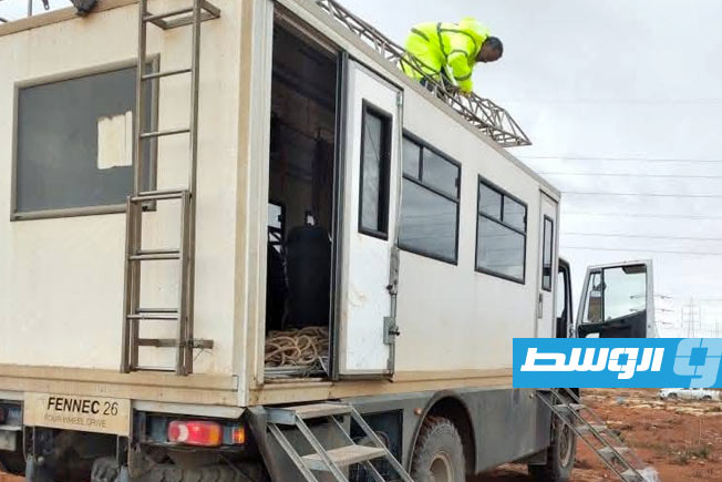 فرق الجهد الفائق تتمكن من إصلاح عطل طارئ على خط نقل الطاقة مراوة - المفرق. الجمعة 5 ديسمبر 2025. (وزارة الكهرباء والطاقات المتجددة)