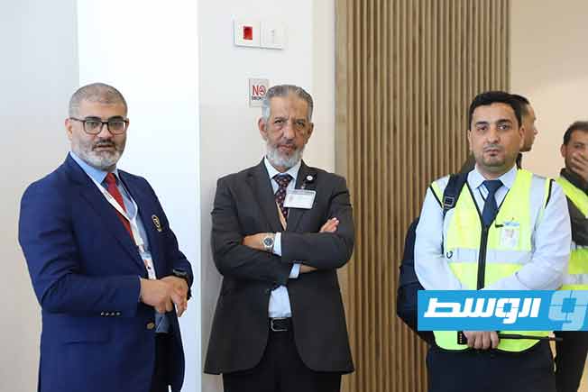 وفد من الطيران المدني السعودي يتفقد مطار بنينا في بنغازي، 14 مايو 2025 (صفحة المطار بموقع فيسبوك)