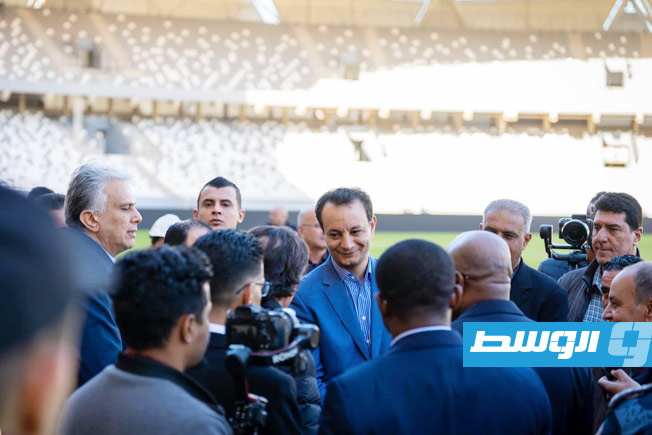 من استقبال بلقاسم حفتر وفد الاتحاد الأفريقي في ملعب بنغازي، 31 يناير 2025 (صندوق التنمية وإعادة الإعمار)