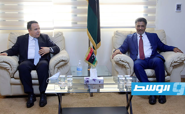 استقبال مجلس إدارة شركة الكهرباء للفريق الجزائري بمقر الشركة في طرابلس. (الشركة العامة للكهرباء)