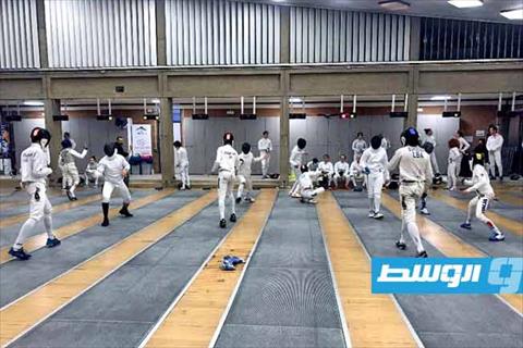جانب من تدريبات المنتخب الليبي للمبارزة. (أرشيفية: الإنترنت)