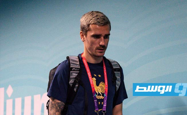 وصول لاعبي المنتخب الفرنسي إلى أرض الملعب لمواجهة نصف نهائي كأس العالم، 14 ديسمبر 2022. (الإنترنت)