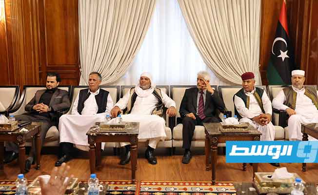 لقاء الدبيبة مع وفد بلدية مرادة في طرابلس، الإثنين 6 يونيو 2022. (حكومة الوحدة الوطنية)