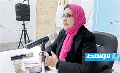الكاتبة فتحية الجديدي خلال حديثها في الأمسية، 10 ديسمبر 2024. (الإنترنت)