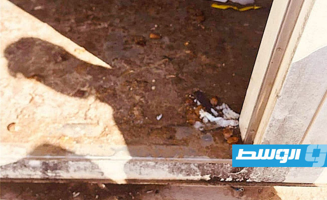سوء حالة النظافة في المبرد