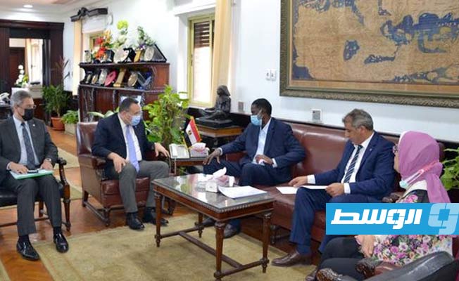 وفد وزارة التعليم العالي خلال زيارة جامعة الإسكندرية. (الإنترنت)