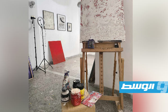 صورة من مرسم الفنان عمر بركة (خاص الوسط)